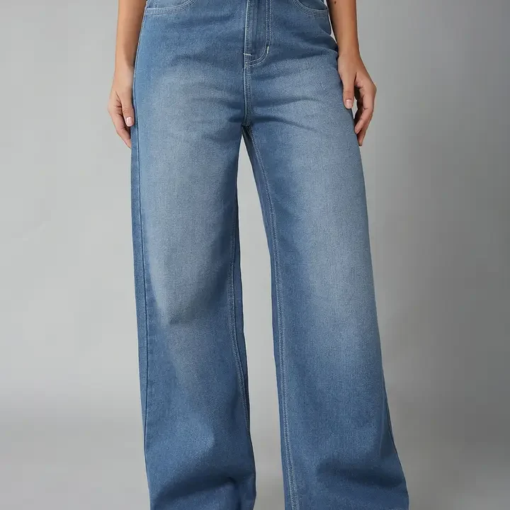 DOLCE CRUDO Women Light Blue Wide Leg High-Rise Light Fade Regular Length Denim Jeans