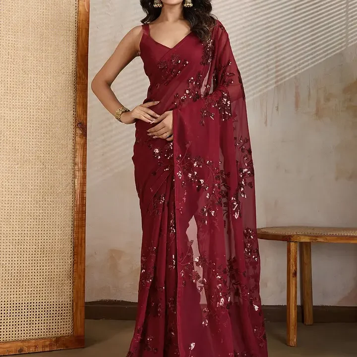 DIVASTRI  Embellished Pure Georgette Saree, Maroon