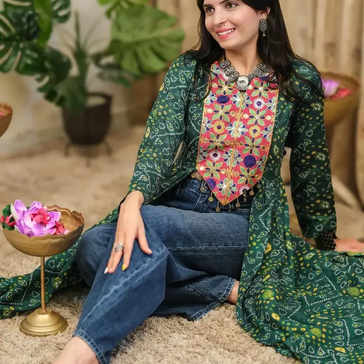 Youthnic Bandhani Embroidered Notch Neck Patchwork Anarkali Kurta, Green