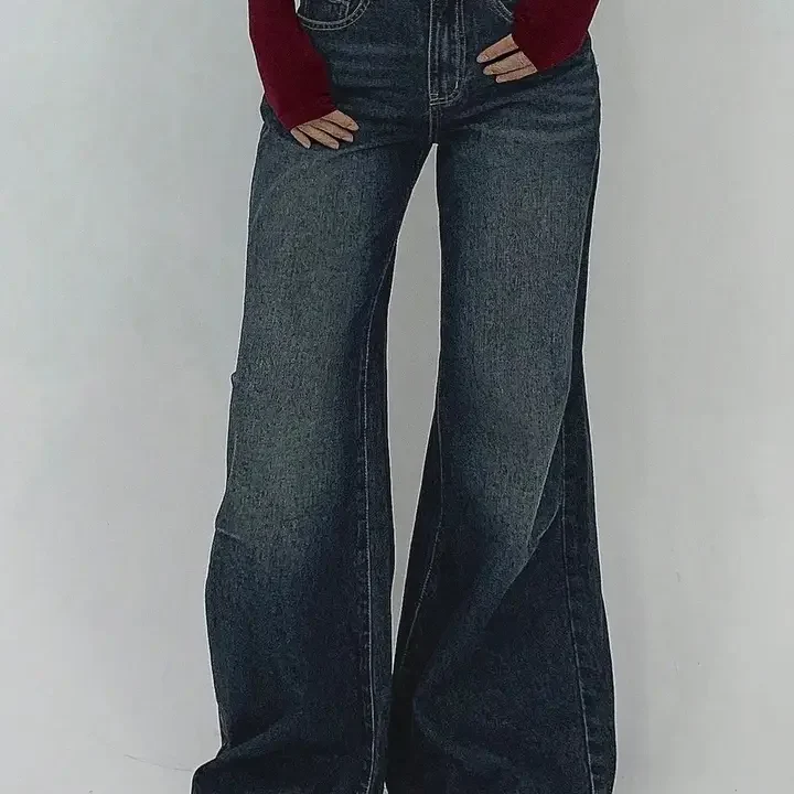 Off Duty India Women Flared High-Rise Low Distress Light Fade Jeans, Blue