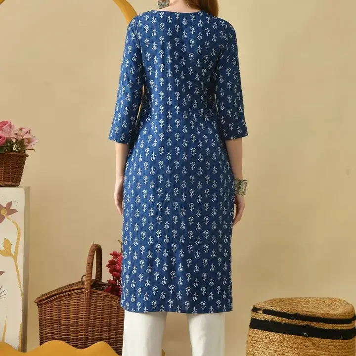 PHYSIL Women Floral Embroidered Floral Kurta, Blue